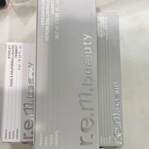 r.e.m. beauty Pink Starlet Eyeshadow - Soft Pink